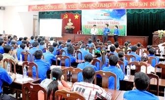 Truyền “khát vọng làm giàu” cho thanh niên