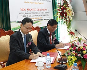 Ký kết hợp tác nghiên cứu xây dựng cầu thép cho nông thôn vùng ĐBSCL
