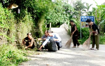 Sức bật từ tình làng nghĩa xóm