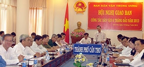 Tăng cường nắm bắt tâm tư, nguyện vọng của nhân dân;

củng cố mối quan hệ mật thiết giữa Đảng, chính quyền và nhân dân