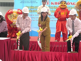 Khởi công nâng cấp hẻm 51 và 132 đường 3 Tháng 2, quận Ninh Kiều