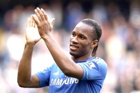 Didier Drogba ngoài sân cỏ