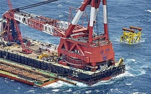 Căng thẳng tiếp nối căng thẳng