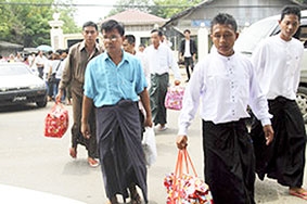 Myanmar thả thêm 

73 tù nhân chính trị