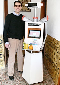 Robot P37 S65 - trợ thủ đắc lực cho người cao niên