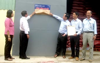 SÔI NỔI THI ĐUA CHÀO MỪNG 
ĐẠI HỘI XI CÔNG ĐOÀN VIỆT NAM