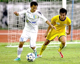 “Đại gia” đối đầu