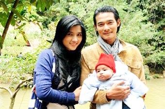 Xúc động với tình yêu thủy chung, son sắt