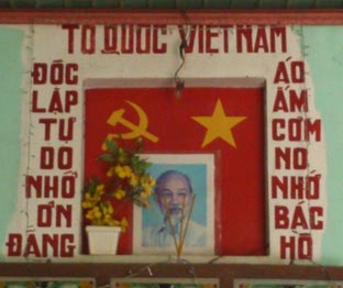 Hết lòng vì quê hương