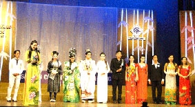 Chung kết khu vực miền Tây Hội thi “Chuông vàng vọng cổ 2013”
