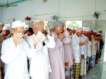 Giáo luật cấm uống rượu 
của người Chăm Islam An Giang