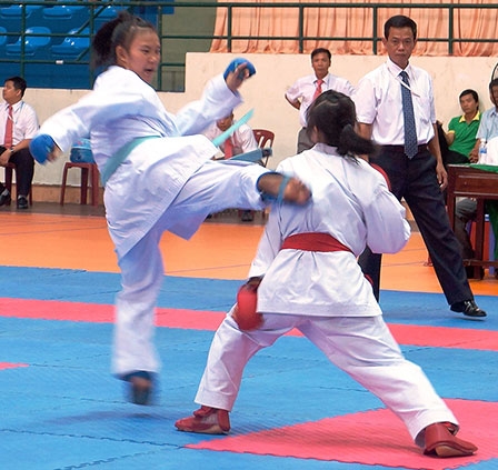 Kiều Oanh  và bộ sưu tập HCV các giải trẻ karatedo