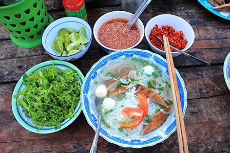 “Phố đêm” trên đảo Bình Ba