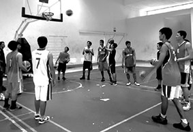 Đội tuyển bóng rổ nam Cần Thơ vươn lên