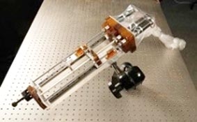 Robot loại bỏ cục máu đông do xuất huyết não