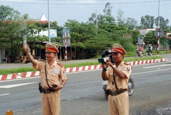 MỞ NHIỀU ĐỢT TUẦN TRA, KIỂM SOÁT THEO CHUYÊN ĐỀ