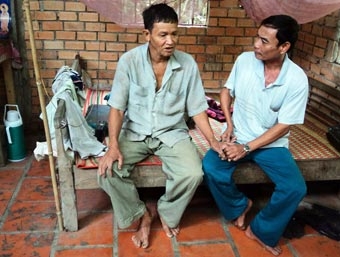 Học Bác yêu thương đồng bào 
như ruột thịt