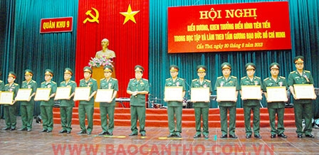 Giữ gìn, phát huy truyền thống “Bộ đội Cụ Hồ”