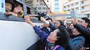 Triều Tiên tạm hoãn kế hoạch đoàn tụ gia đình ly tán