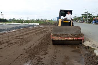 Khối lượng thực hiện xây dựng cơ bản giao thông 
đạt hơn 313 tỉ đồng