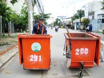 Rắc rối xung quanh việc bàn giao địa bàn 
thu gom rác ở quận Ninh Kiều
