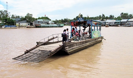 Không mặc áo phao hoặc mang dụng cụ nổi cứu sinh sẽ bị phạt tiền