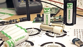 Điều khiển thiết bị điện tử 
với pin Batthead