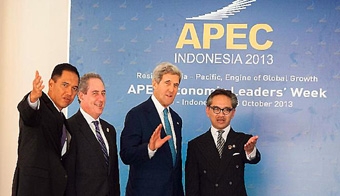 Bế tắc chính trị không làm 
suy yếu nước Mỹ