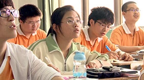 Trung Quốc tìm cách ngăn chặn học sinh yêu sớm