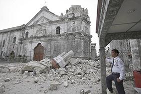 Philippines: Động đất 7,2 độ Richter, 
ít nhất 93 người thiệt mạng