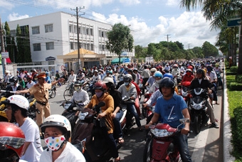 XỬ PHẠT ĐỐI VỚI CÁC TRƯỜNG HỢP KHÔNG NỘP PHÍ SỬ DỤNG ĐƯỜNG BỘ