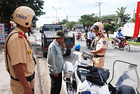 Kiên quyết xử lý các trường hợp 
vi phạm trật tự an toàn giao thông