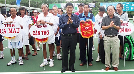 Khai mạc Giải quần vợt người cao tuổi 
TP Cần Thơ mở rộng năm 2013