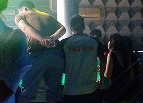 Cầu thủ trẻ hư