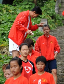 “Đàn bà đi biển”