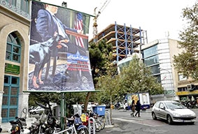 Iran tháo dỡ áp phích chống Mỹ