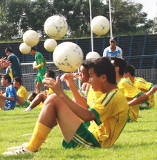 Làm lại “nền móng” từ giải hạng Ba