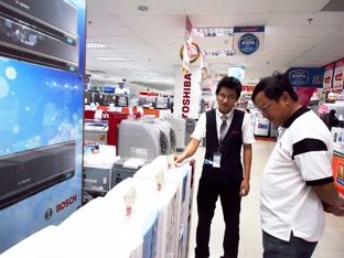 Máy lọc nước nóng lạnh nhiều tiện ích