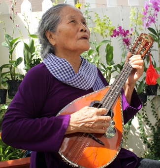 Những “báu vật sống” 
của văn hóa đồng bằng