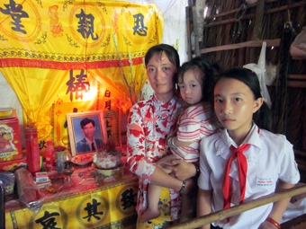 Mở lòng với hai trẻ cút côi