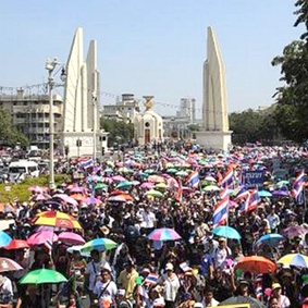 Thái Lan: Hàng nghìn người tiếp tục biểu tình phản đối dự luật ân xá