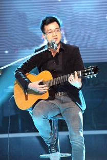 Hà Okio  từ “Bài hát Việt” đến đề cử Grammy