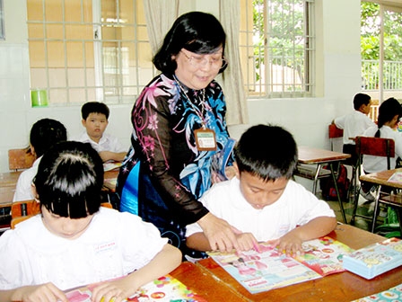 Cô giáo như mẹ hiền