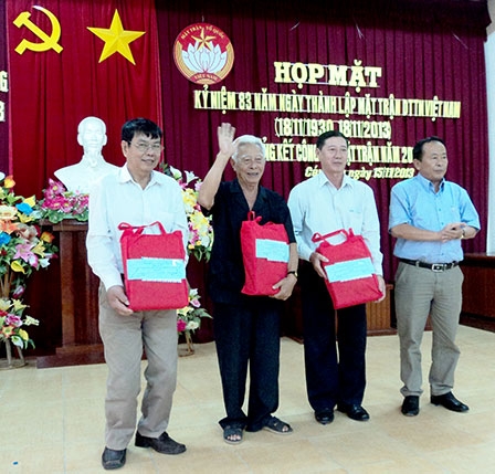 Họp mặt kỷ niệm 83 năm ngày thành lập Mặt trận
Dân tộc thống nhất Việt Nam