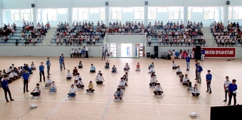 Sôi nổi cuộc thi Tìm hiểu pháp luật Việt Nam