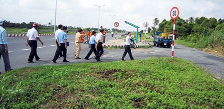 Bổ sung, điều chỉnh biển báo hiệu giao thông đường bộ tuyến đường dẫn cầu Cần Thơ