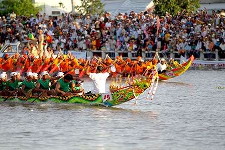 Đội ghe Ngo Càng Long vô địch