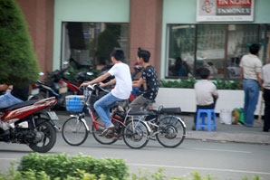 Siết chặt quản lý xe đạp điện