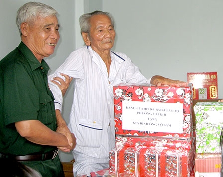 Trao tặng nhà đồng đội
tại phường Cái Khế