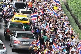 Thủ tướng Thái Lan đề nghị đối thoại chấm dứt bất ổn